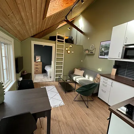 Cozy Backyard Apartment